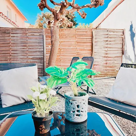 Apartment Avec Jardin Privatif A 300m De La *2*